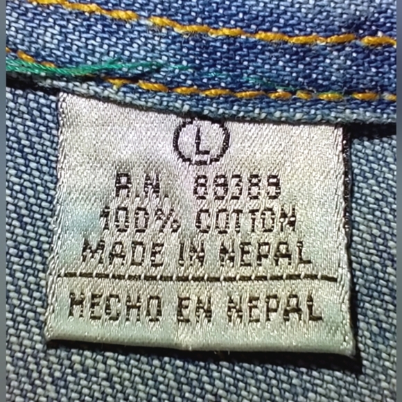 STUDIO WEST BLUE JEAN VEST  MEDIUM WASH, WOMEN'S/MISSES SIZE L FLORAL EMBROIDERY - Picture 4 of 8